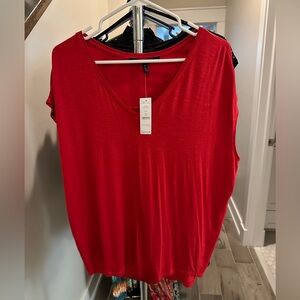NWT WHBM Jetsetter T-shirt in Red "Notorious"- Size M